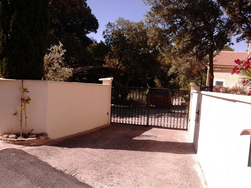 Ferienwohnung Les Florides LʼIsle-sur-la-Sorgue Exterior foto