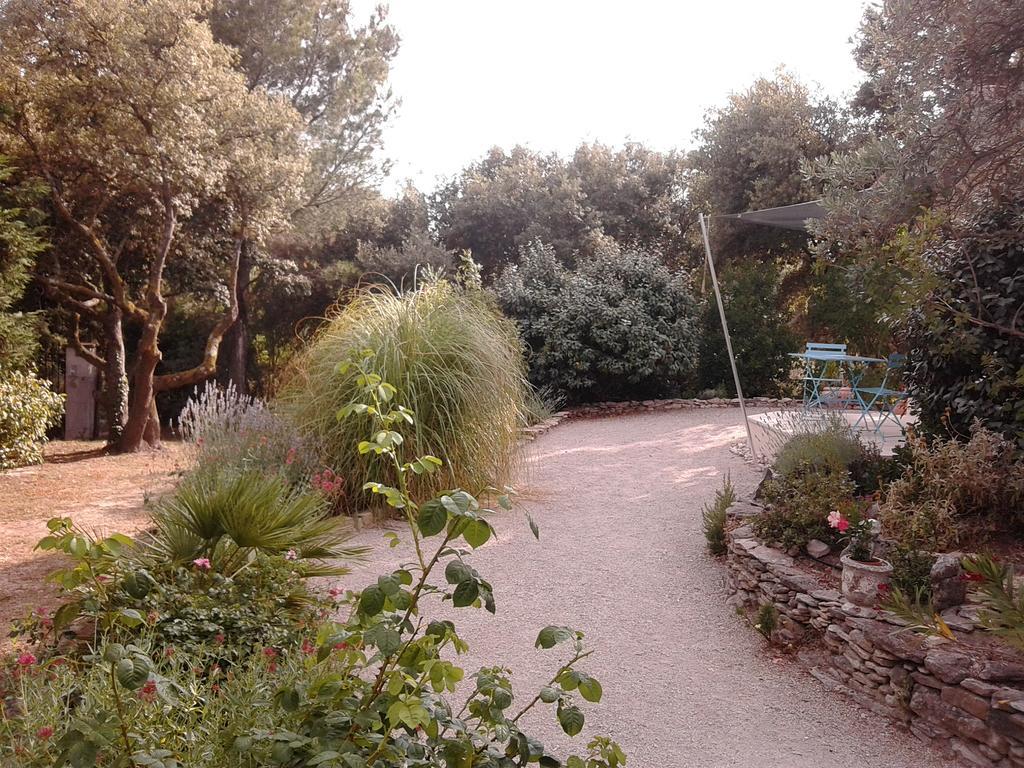 Ferienwohnung Les Florides LʼIsle-sur-la-Sorgue Exterior foto